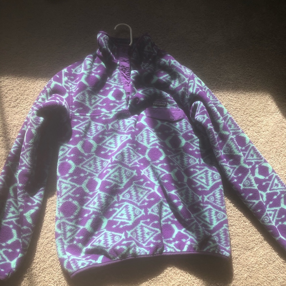 Patagonia Aztec print pull over